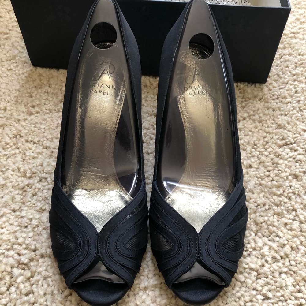Adriana Papell Black dressy heels Sz 7